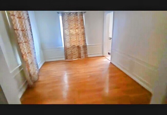 Building Photo - Beautiful 3 Bedroom!!!