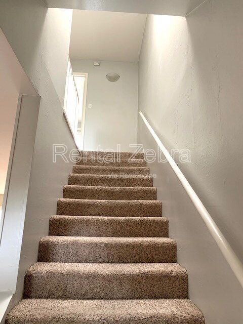 Building Photo - 1470 Creekside Dr