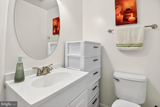 Building Photo - 4093 Fountainside Ln