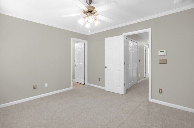 Building Photo - 202 Tallula Ln