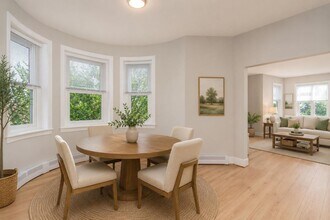 Building Photo - 523 Constitution Ave NE
