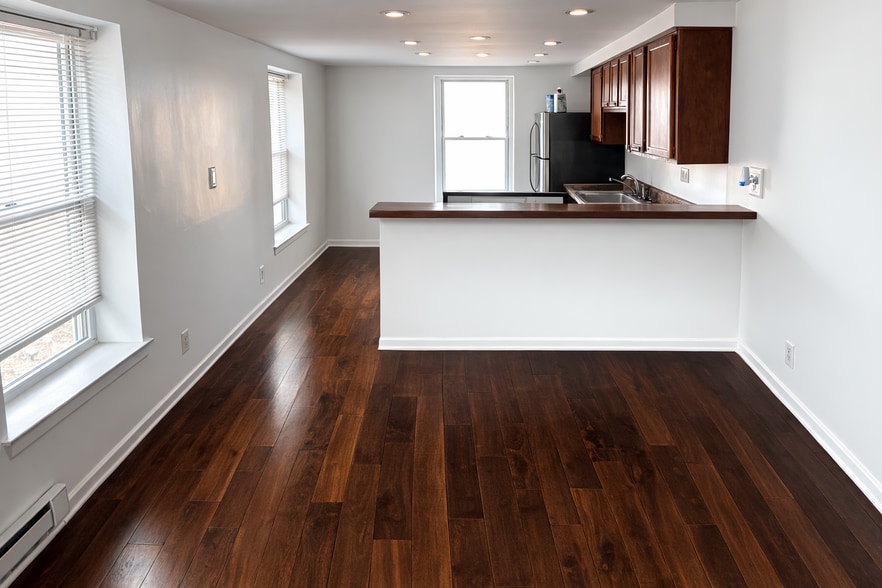 Building Photo - 1207 Green St