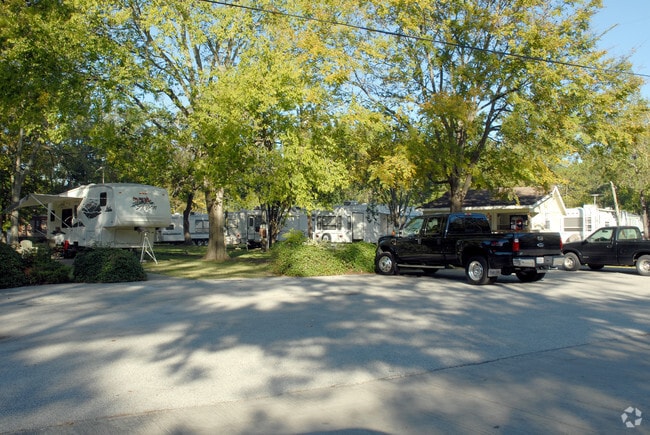 Building Photo - Spring Oaks Mobile Home & RV Park