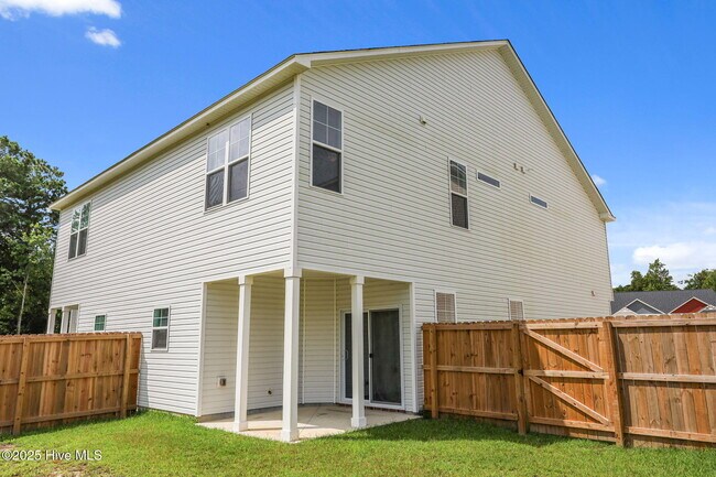 Building Photo - 249 Shallowbag Bay Ln
