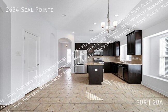 Building Photo - 2634 Seal Pointe