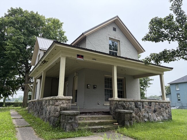 Building Photo - 517 W Marion St