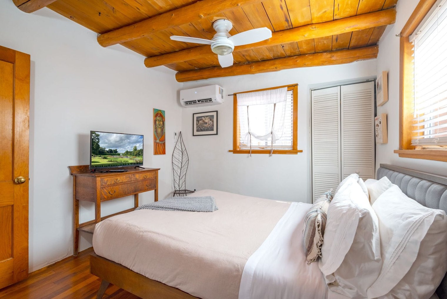 Building Photo - 616 1/2-721 Galisteo St