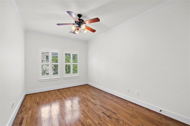 Building Photo - 4408 Dickson St