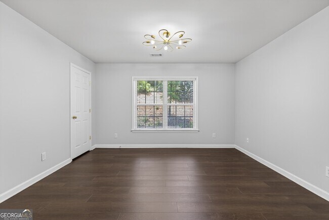 Building Photo - 28 Stonehenge Ct