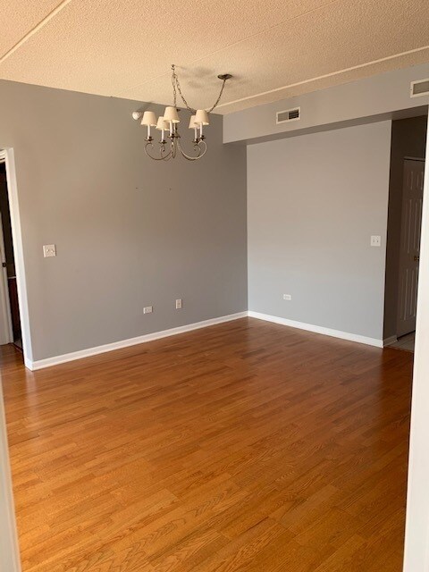 Building Photo - 105 W St Charles Rd