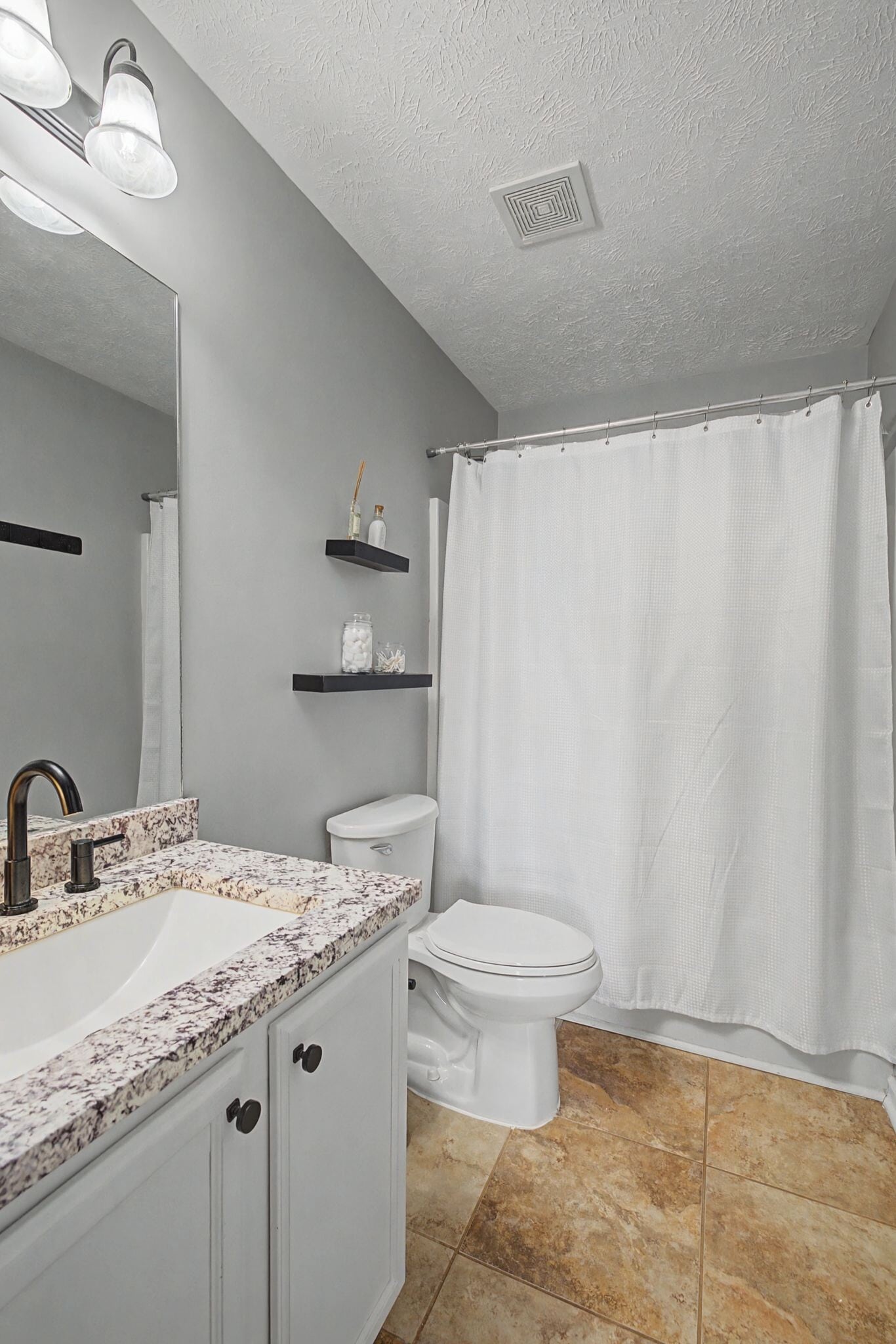 Building Photo - 401 Niagra Ln