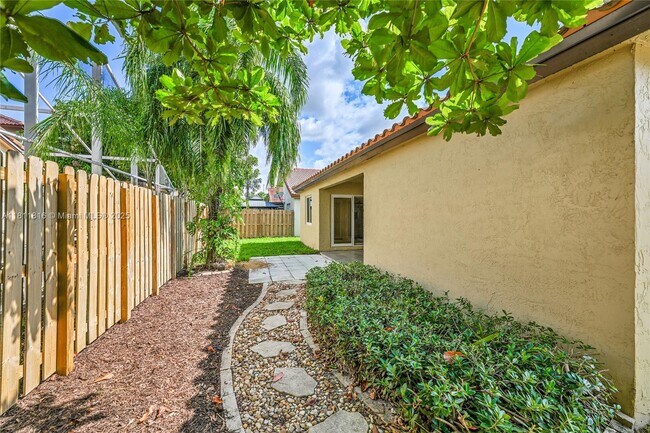 Building Photo - 5511 NW 49th Terrace