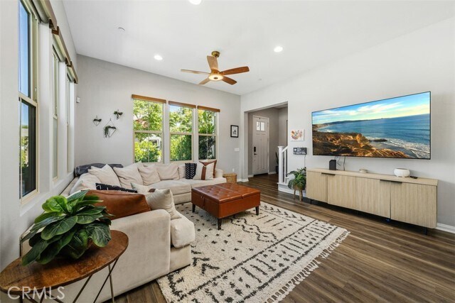 Building Photo - 102 Sencillo Pl