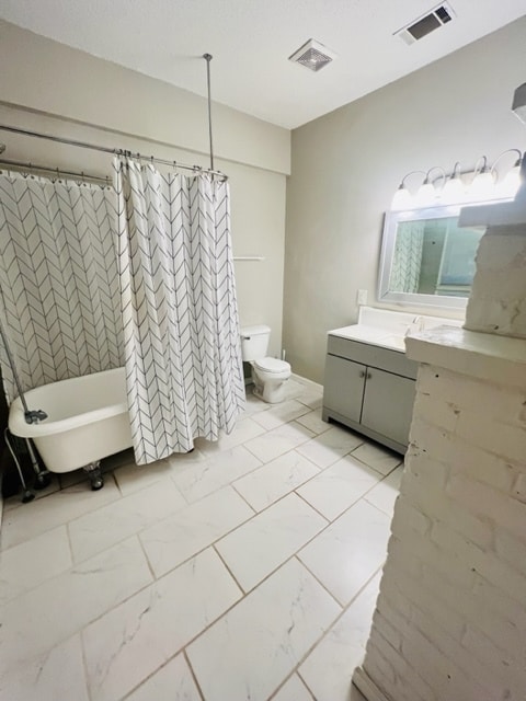 Classic claw foot tub - 2012 Central Ave