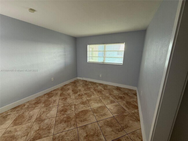 Building Photo - 7600 SW 82nd St