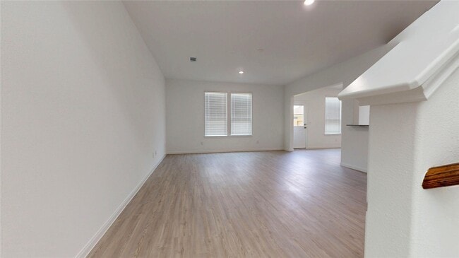 Building Photo - 23422 Honey Spade Rd