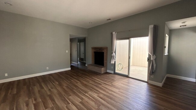 Building Photo - 3916 Pheasant Ln