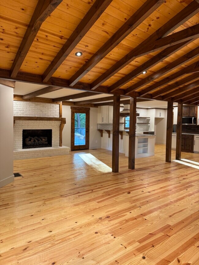 Building Photo - 233 Ranchwood Trail