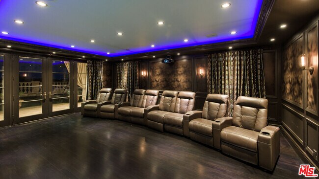 Building Photo - 3016 Elvido Dr