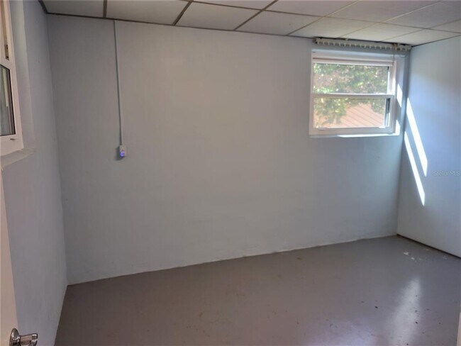 Building Photo - 805 La Guna Dr