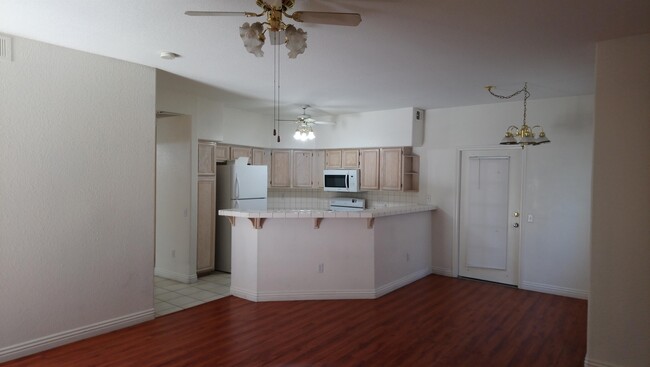 Building Photo - 5225 W Reno Ave