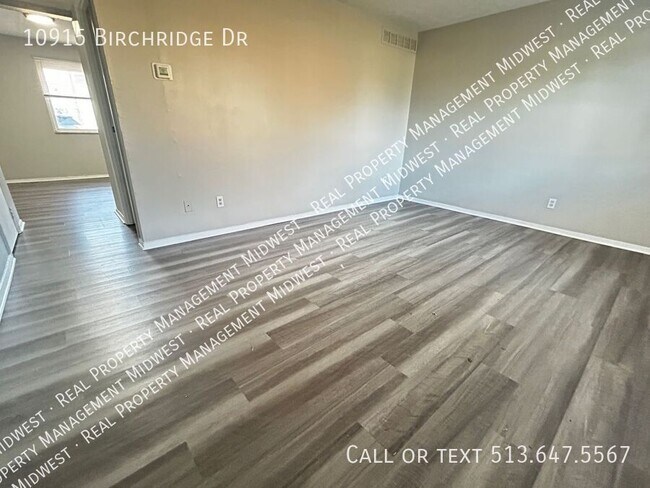 Building Photo - 10915 Birchridge Dr