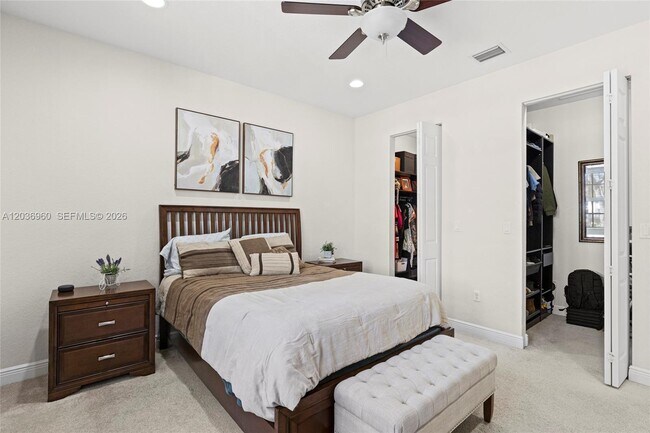 Building Photo - 6959 Julia Gardens Dr