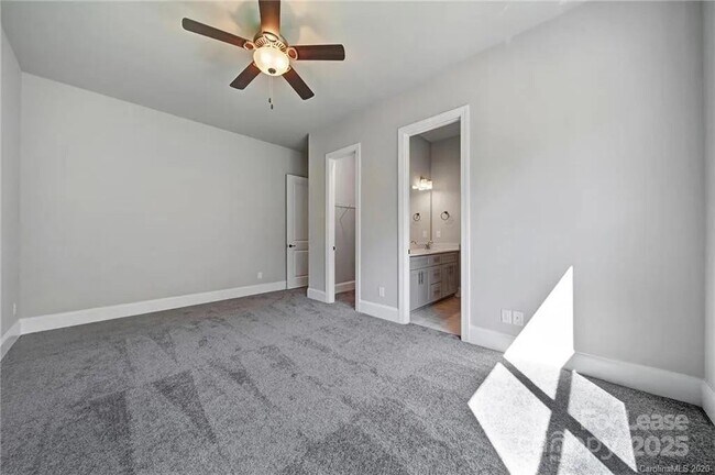 Building Photo - 2603 Bridle Brook Way