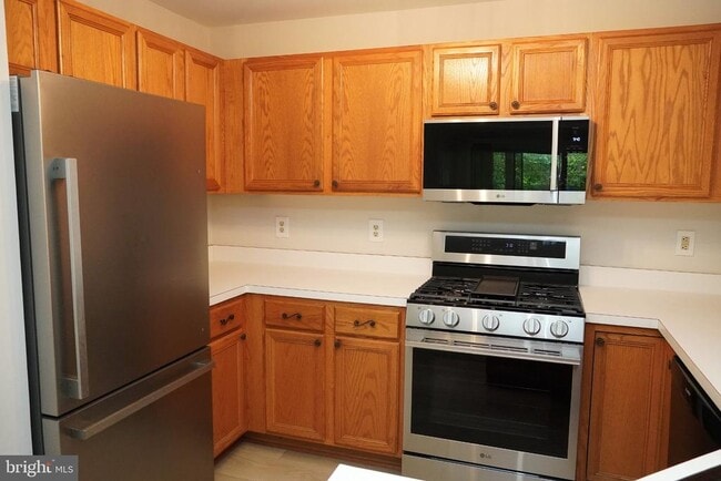 Building Photo - 13109 Millhaven Pl