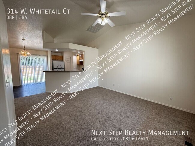 Building Photo - 314 W Whitetail Ct