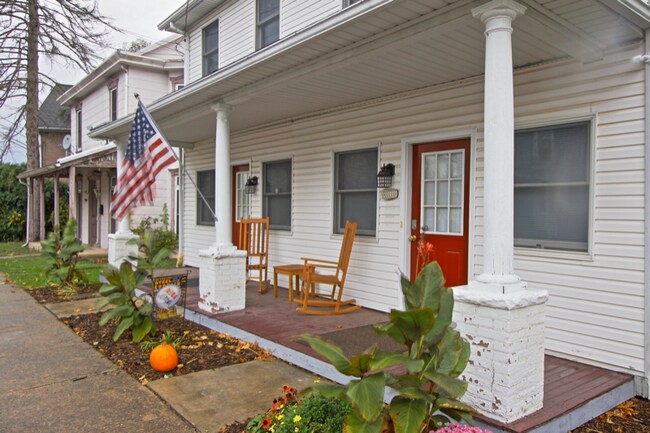 Building Photo - 121 S Railroad St