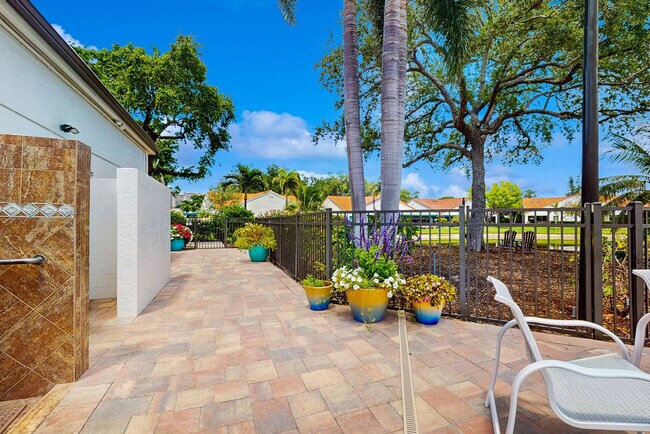 Building Photo - 655 Windsurf Ln