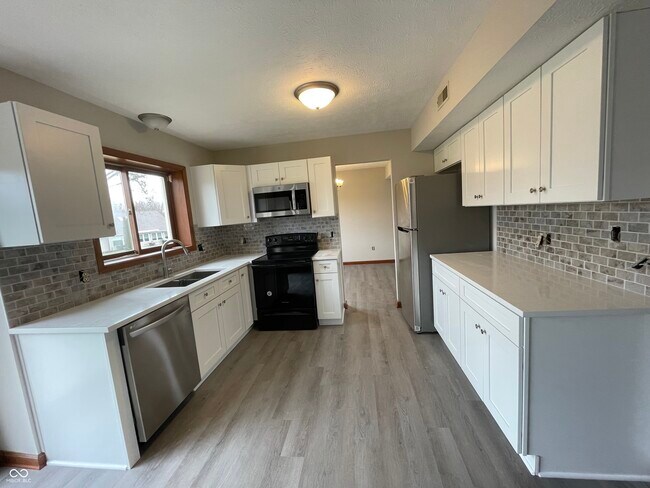 Building Photo - 2068 Suda Dr