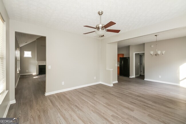 Building Photo - 4627 Legacy Square