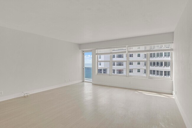 Building Photo - 3700 Galt Ocean Dr