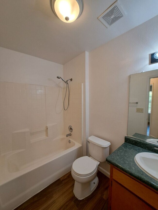 Building Photo - Single Level 3BR Home w/ Backyard Ready to...