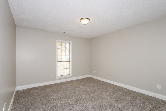 Building Photo - 8139 Creek Way Cove