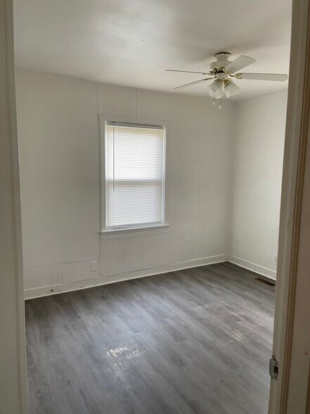 Building Photo - 836 Rodey Ave