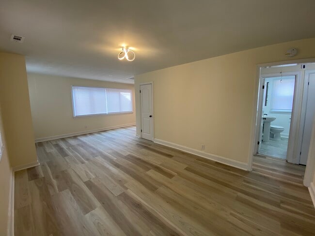 Living Room - 1902 N 19th St