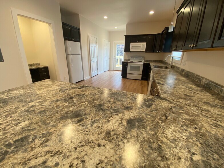 Building Photo - 214 S Minnesota Ave