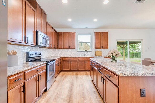 Building Photo - 401 Waterleaf Blvd