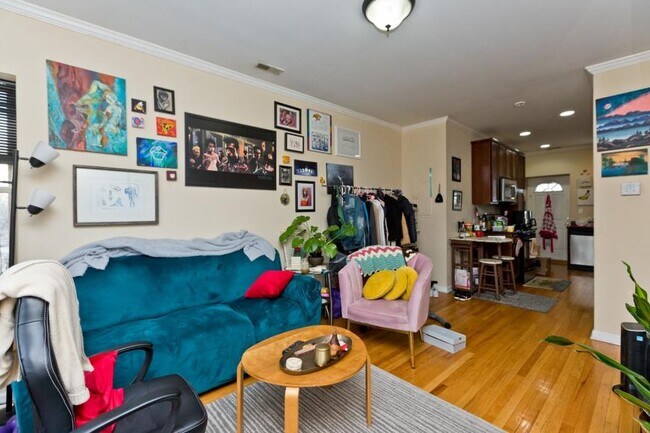 Primary Photo - 1 bedroom in Chicago IL 60618