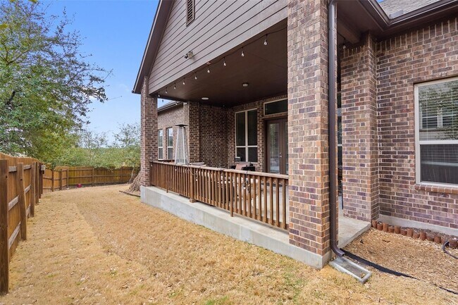 Building Photo - 8500 Echo Shore Cove