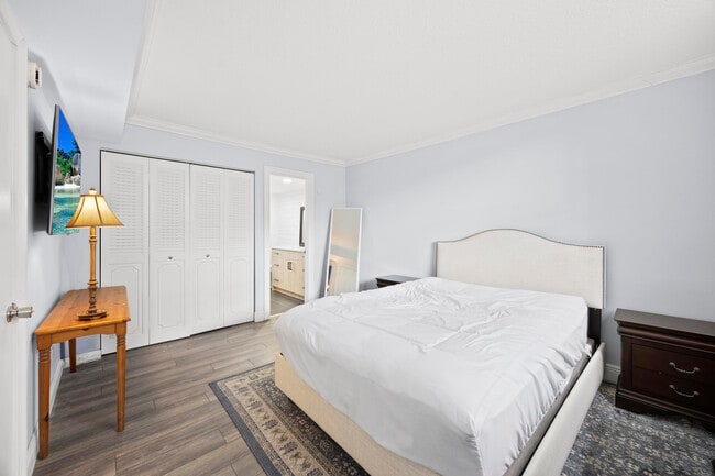 Building Photo - 5301 NW 2nd Ave