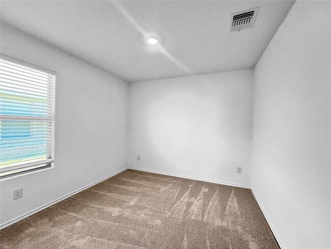 Building Photo - 2004 Alpine Bch Ln