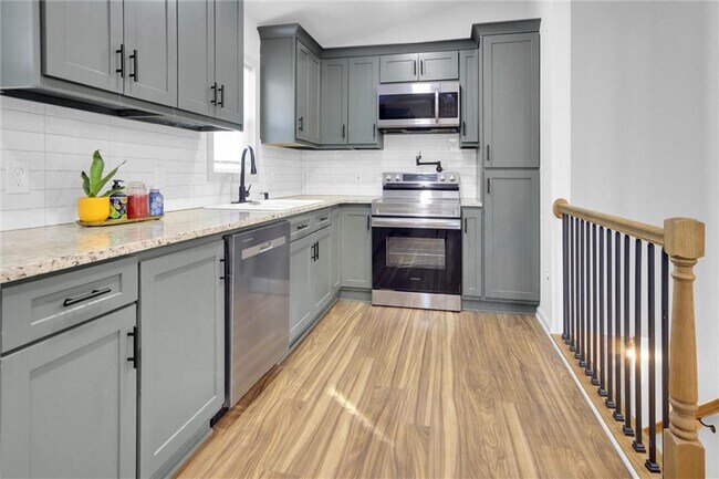 Building Photo - 3119 Piper Dr