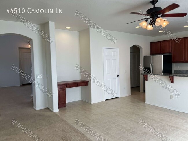 Building Photo - 44510 Camolin Ln