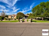Building Photo - Resort style custom home with 6 bedrooms and private pool in Chandler!
