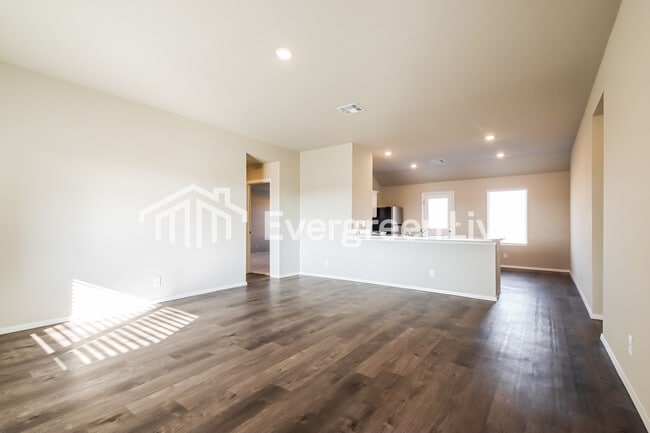 Building Photo - 8615 E 164th Ct S