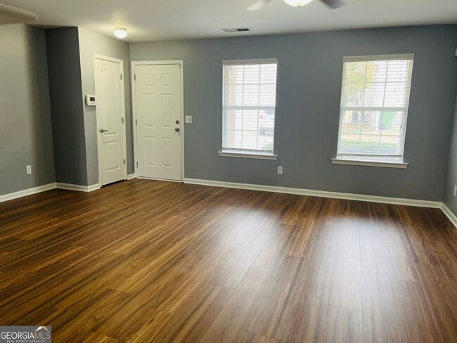 Building Photo - 3156 Parc Ct SW